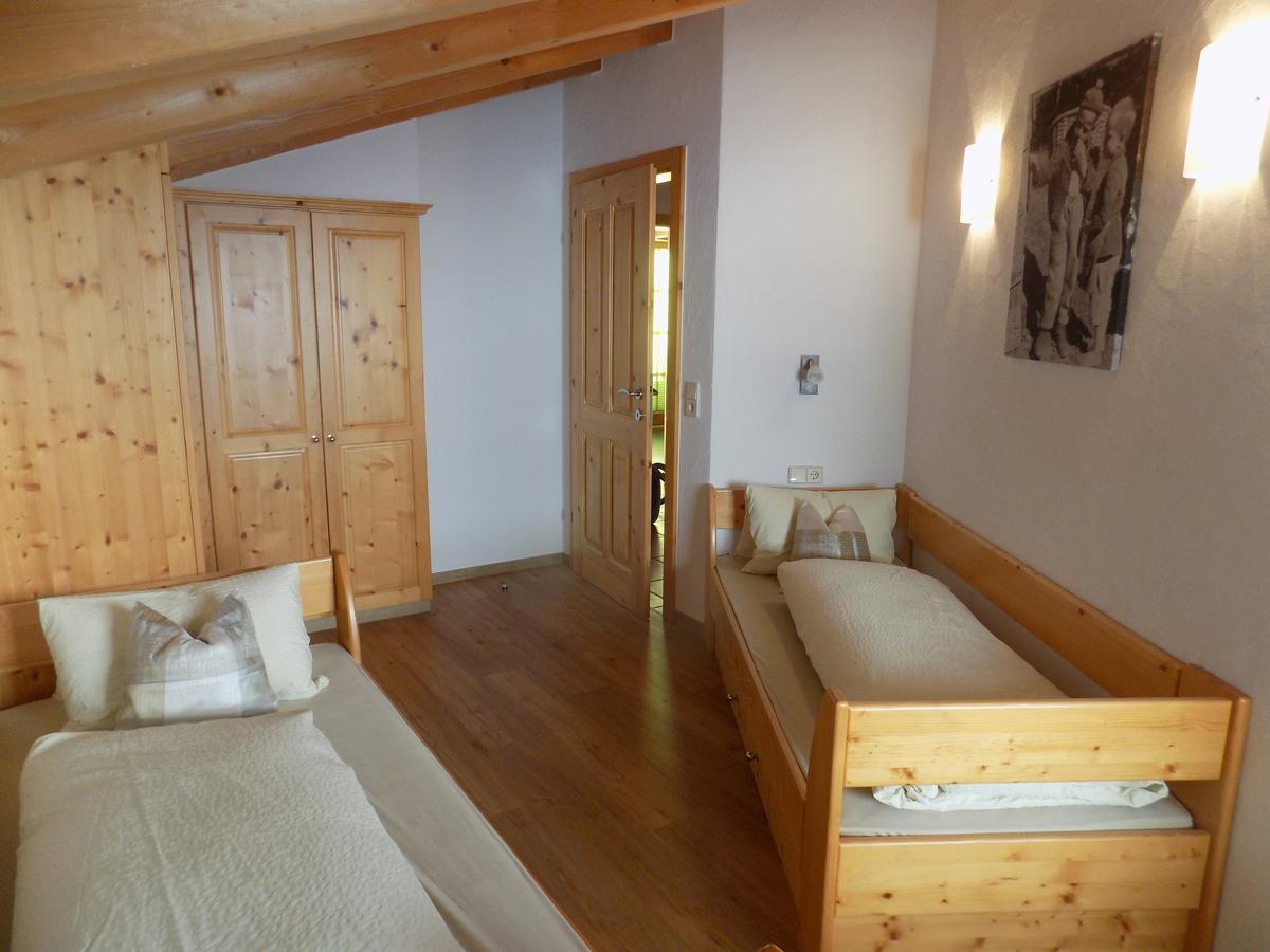 Appartements Obergollerhof Assling Exteriör bild