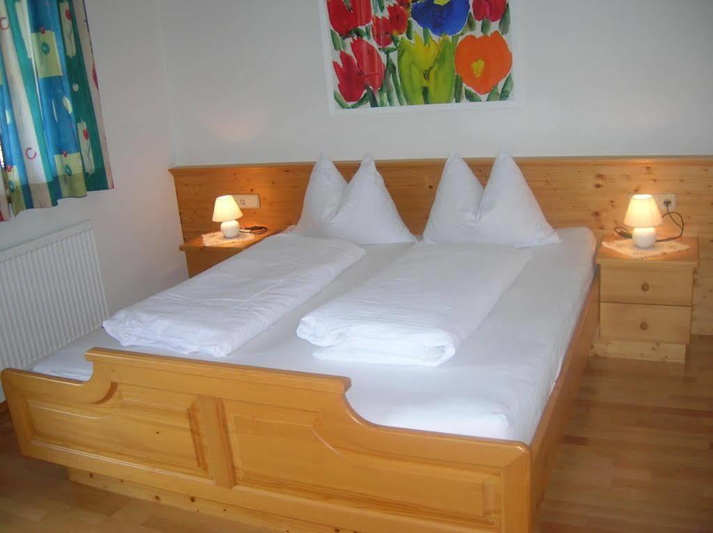 Appartements Obergollerhof Assling Exteriör bild